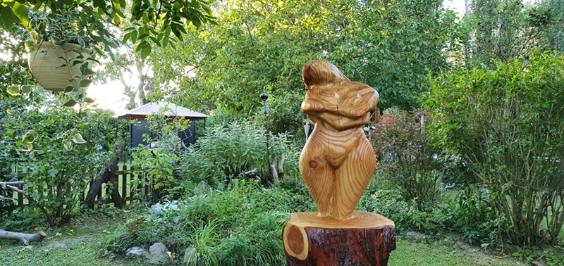 Skulptur im Garten